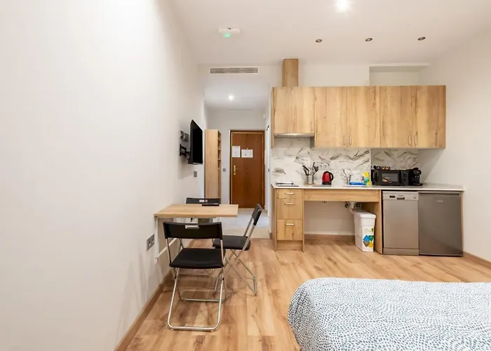 1 Bedroom 1 Bathroom Furnished - Justicia - Modern - Mintystay